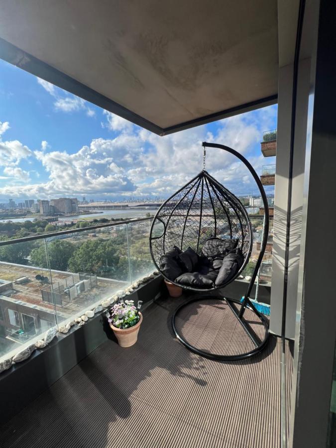 Апартаменты Cityscape Serenity: 10Th Floor Oasis Near City Airport, Excel & 02 Лондон Экстерьер фото