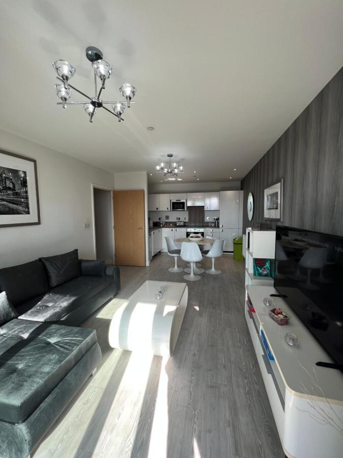 Апартаменты Cityscape Serenity: 10Th Floor Oasis Near City Airport, Excel & 02 Лондон Экстерьер фото